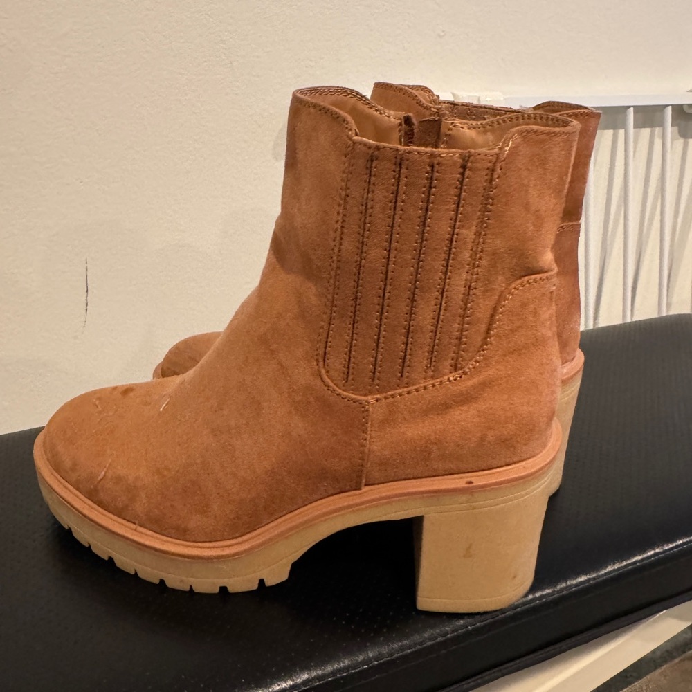 Tan Heeled Boots